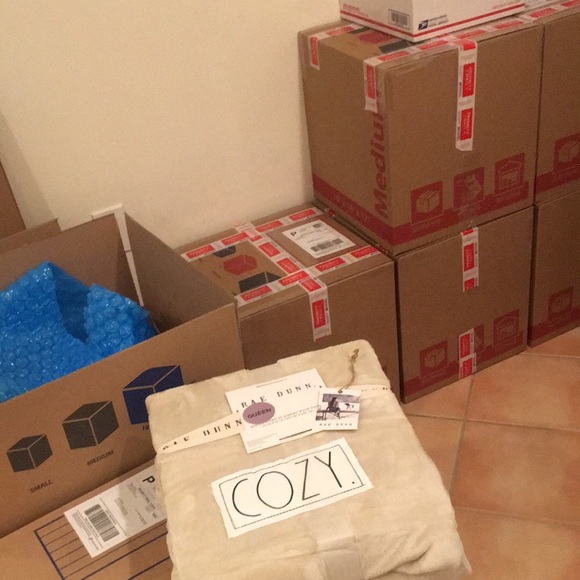 ๐ฅ New Rae Dunn Blanket Queen ๐ธ๐ป King &  Twin - Picture 3 of 3